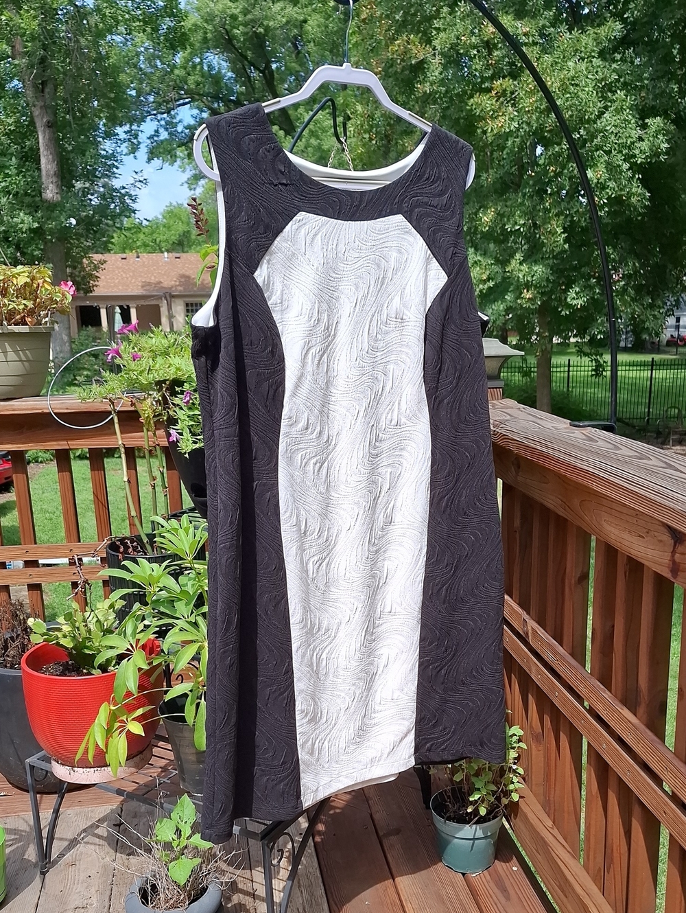 Roz & Ali Black and White Textured Colorblock Shift Dress Sz 20